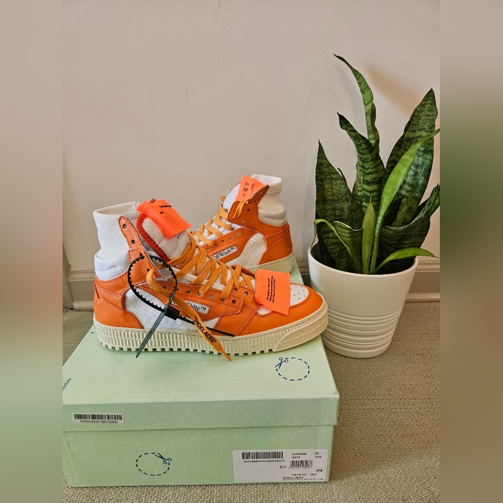 Off white off-course High Carrot 🥕 NIB